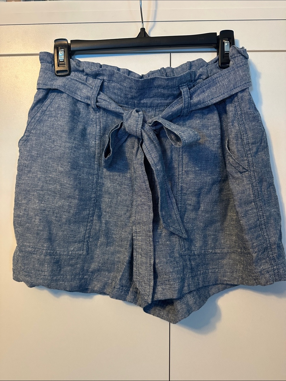 GAP High-Waist Tie Front Linen-Blend Shorts in Blue
